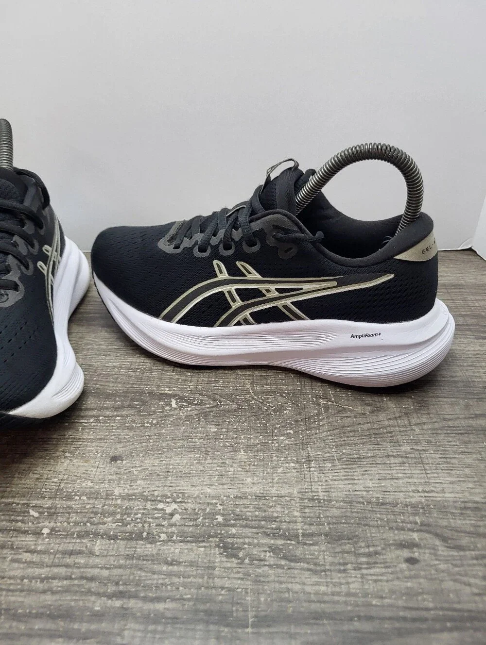 Asics Gel-Excite 11 Black White Low Top Lace-Up Running Sneakers Women's Sz 6.5